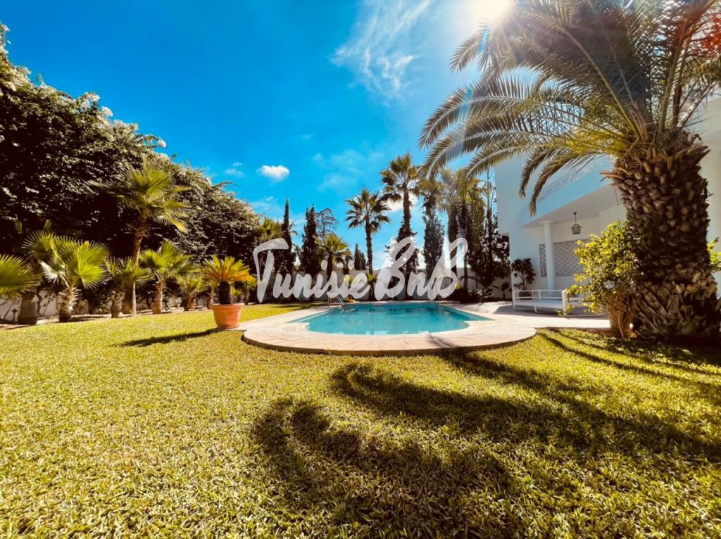 A Louer une villa S+5 au lac 2 Tunisie BNB